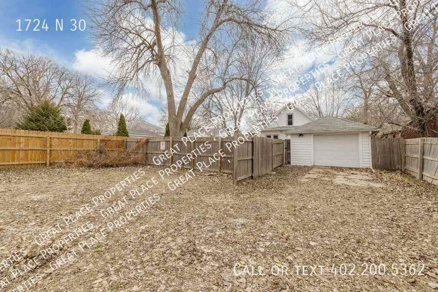 1724 N 30th St - Photo 2 of 26