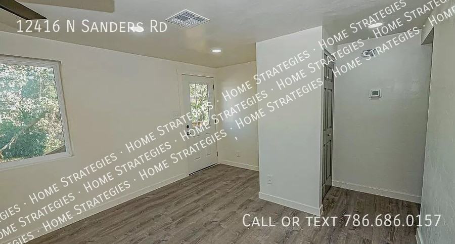 12416 N Sanders Rd - Photo 2 of 18