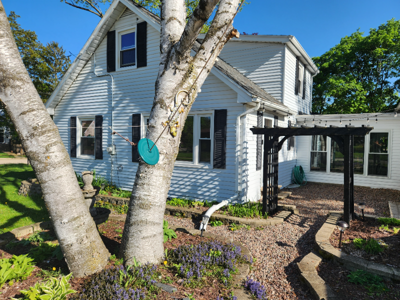 125 N Maple Ave - Photo 2 of 20