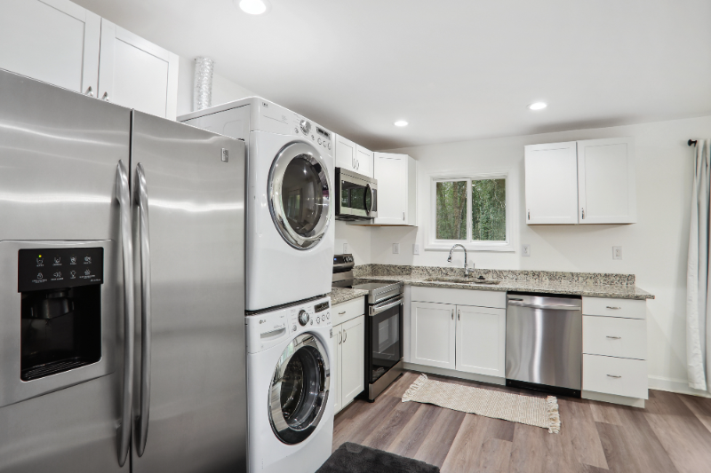 1754 Meadowglades Dr - Photo 3 of 11