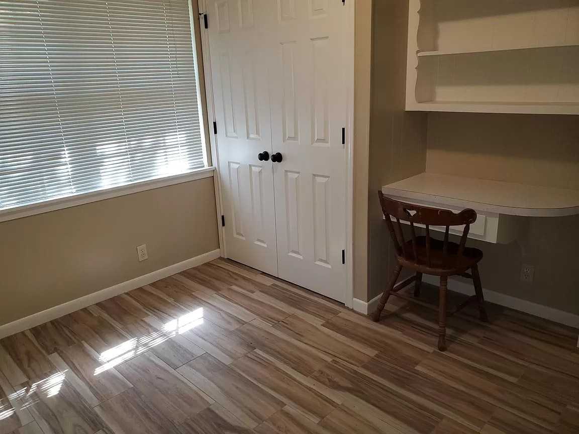 3801 Nichols Drive - Photo 4 of 10