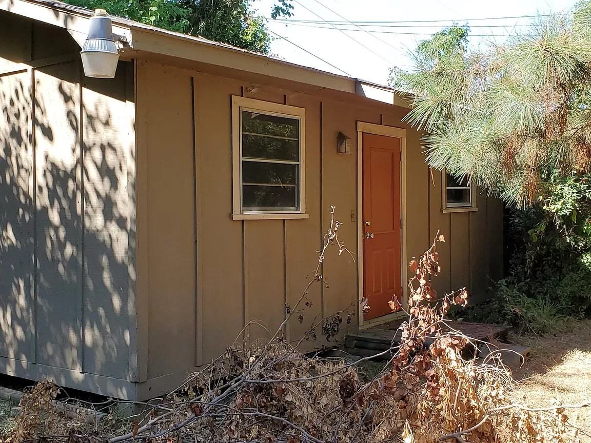 3801 Nichols Drive - Photo 6 of 10