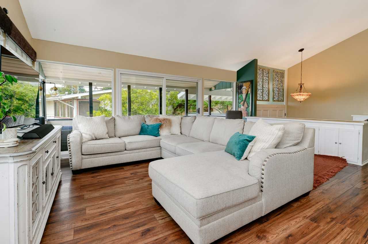 3909 Nereis Drive - Photo 4 of 25