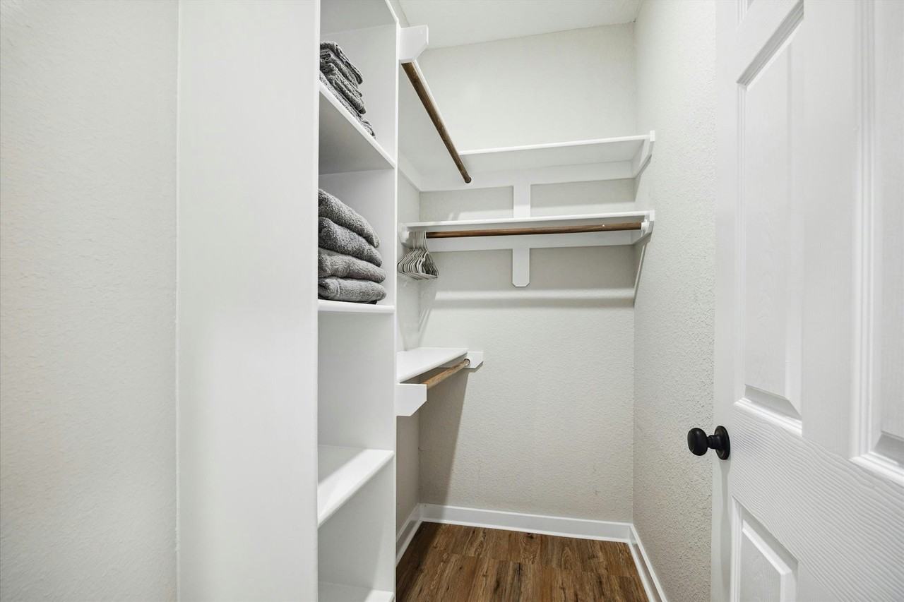 10317 Lake Road, Unit 6A - Photo 7 of 22