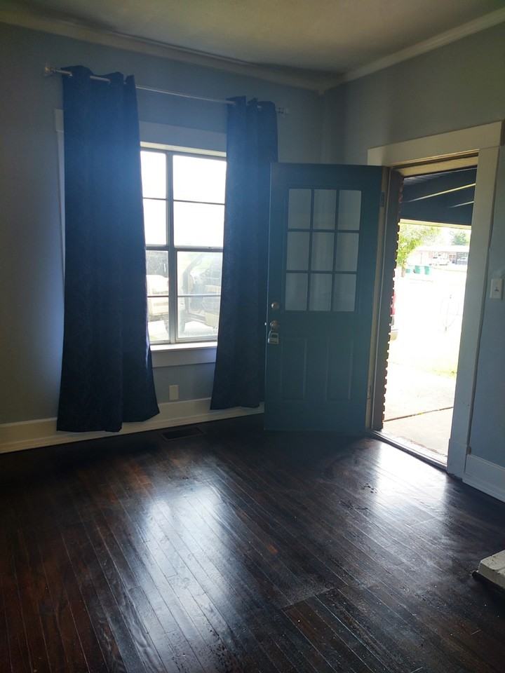 719 W Faulkner St #719 - Photo 3 of 19