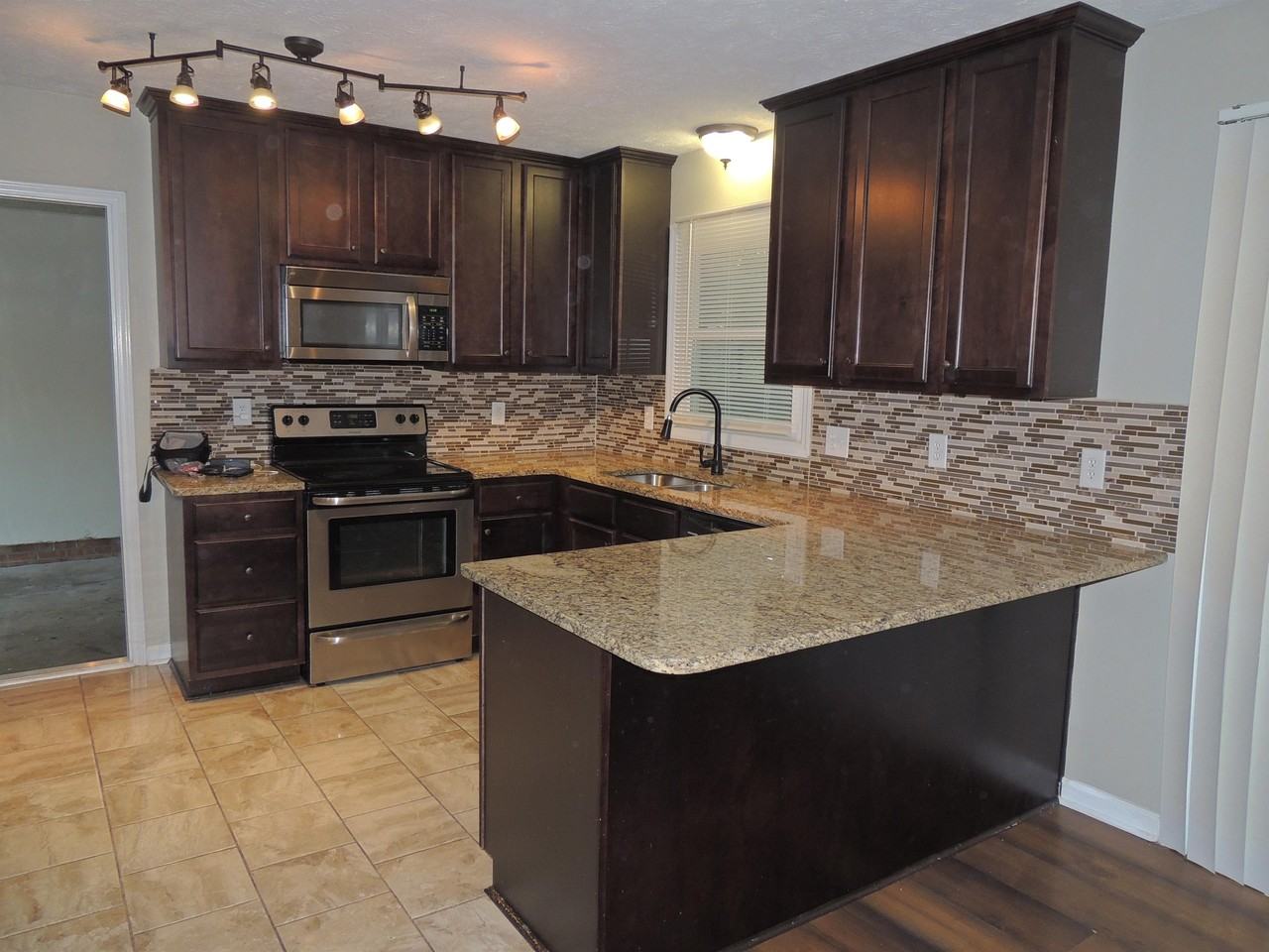 6919 Calamar Dr #1 - Photo 5 of 16
