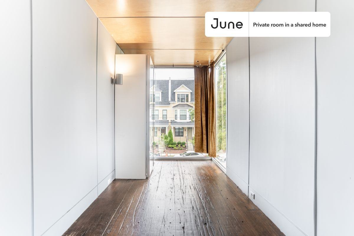 3305 7th St Ne #4F - Photo 2 of 21