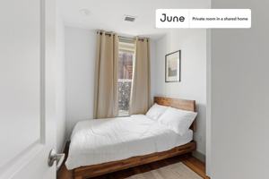 featured image of 570 Putnam Avenue #D