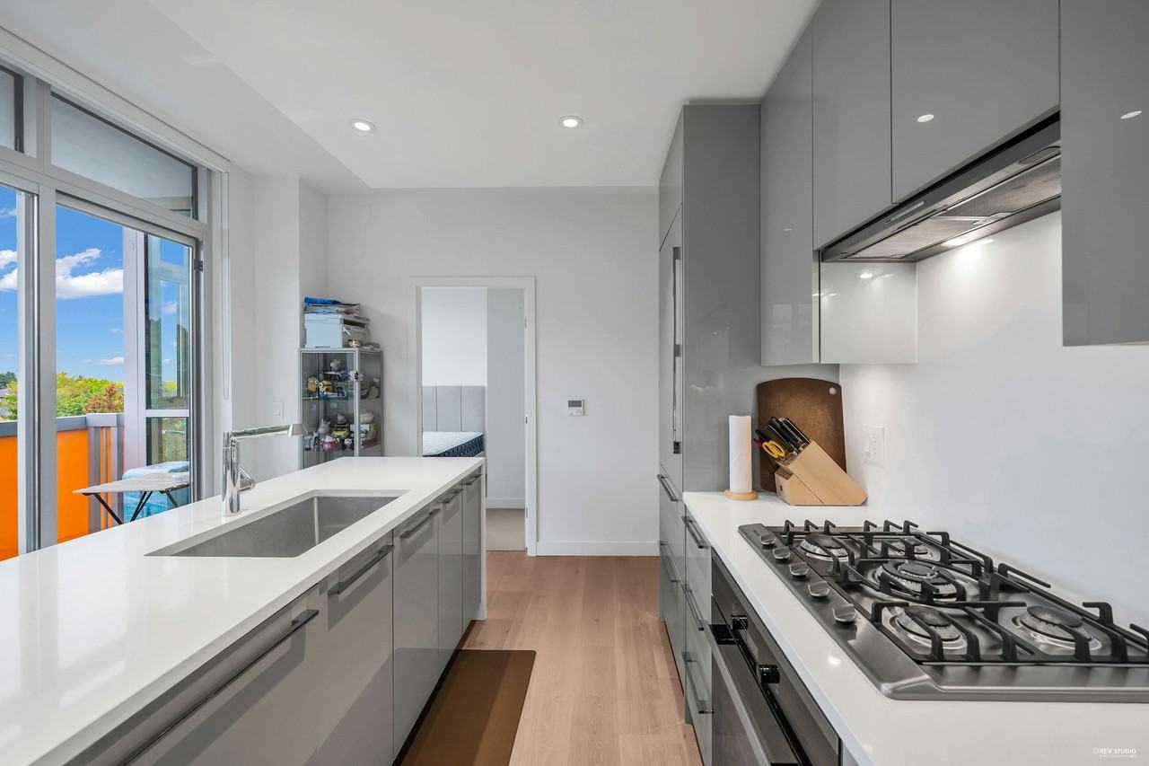 5289 Cambie Street #404 - Photo 3 of 30