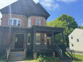 featured image of 205 Fulton Ave #205