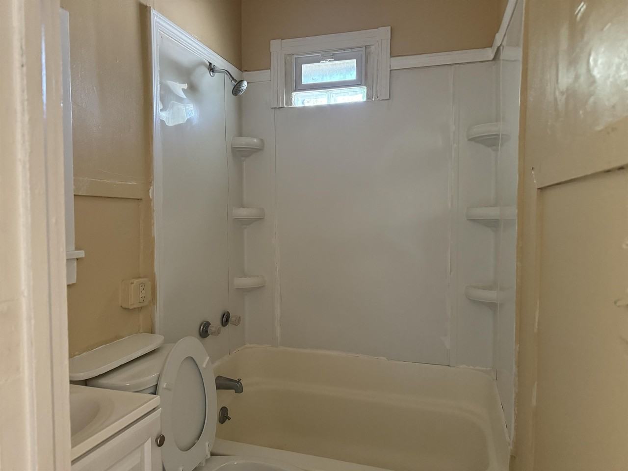 205 Fulton Ave #205 - Photo 4 of 6