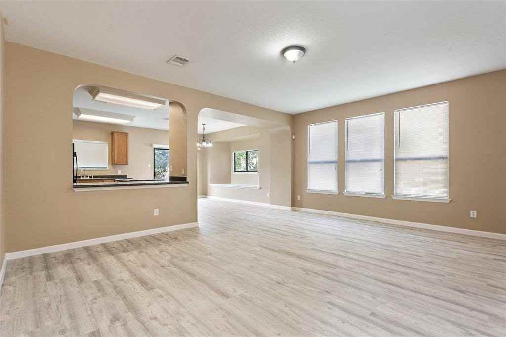 1752 Bayland St - Photo 2 of 8