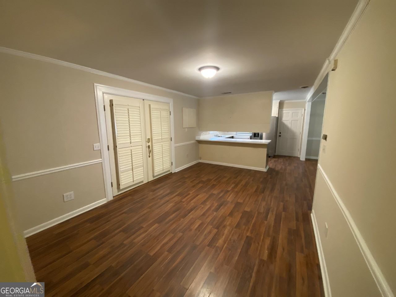 209 Faculty Blvd - Photo 3 of 8