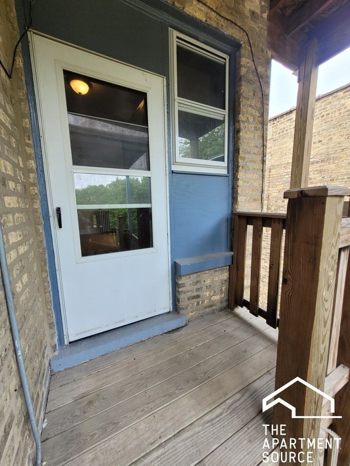 4931 N Whipple St #3E - Photo 7 of 7