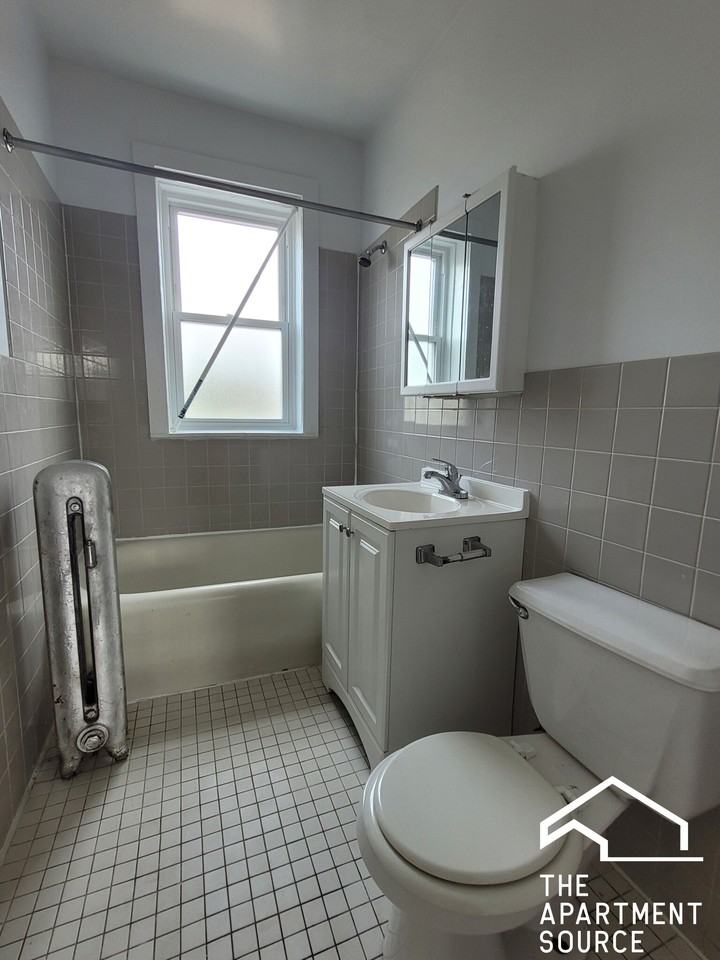 4935 N Whipple St #3E - Photo 4 of 5
