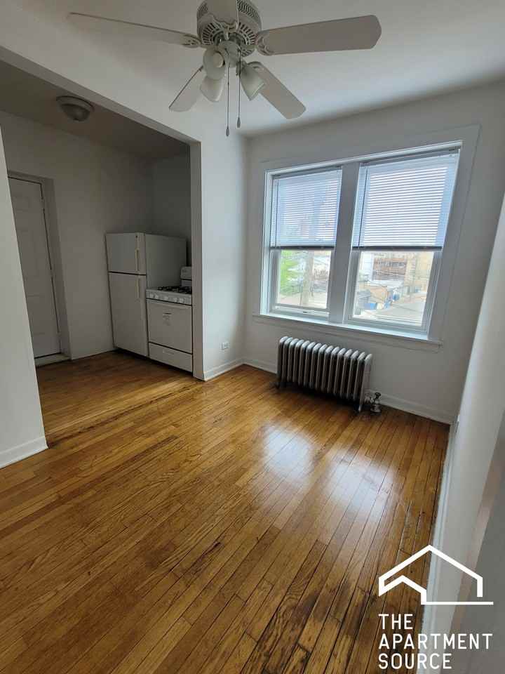 4935 N Whipple St #3E - Photo 2 of 5