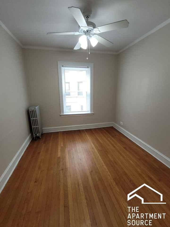 1922 W Morse Ave #2N - Photo 2 of 12