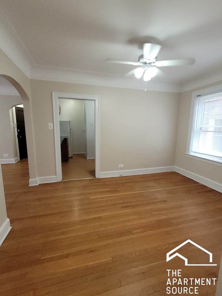 1922 W Morse Ave #2N - Photo 4 of 12