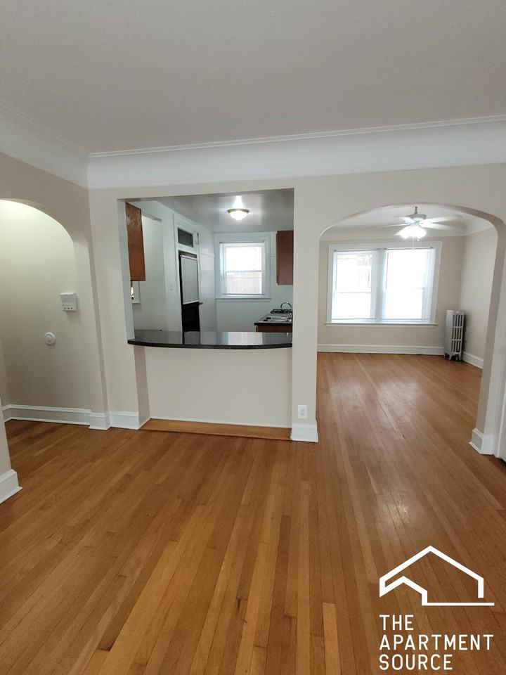 1922 W Morse Ave #2N - Photo 6 of 12