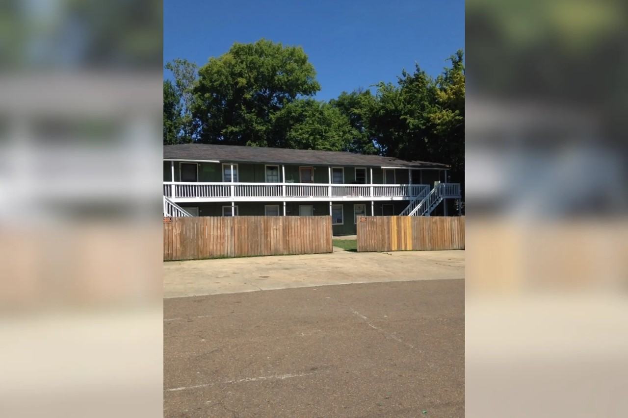 28 N Lynch St Unit 28 - Photo 2 of 2