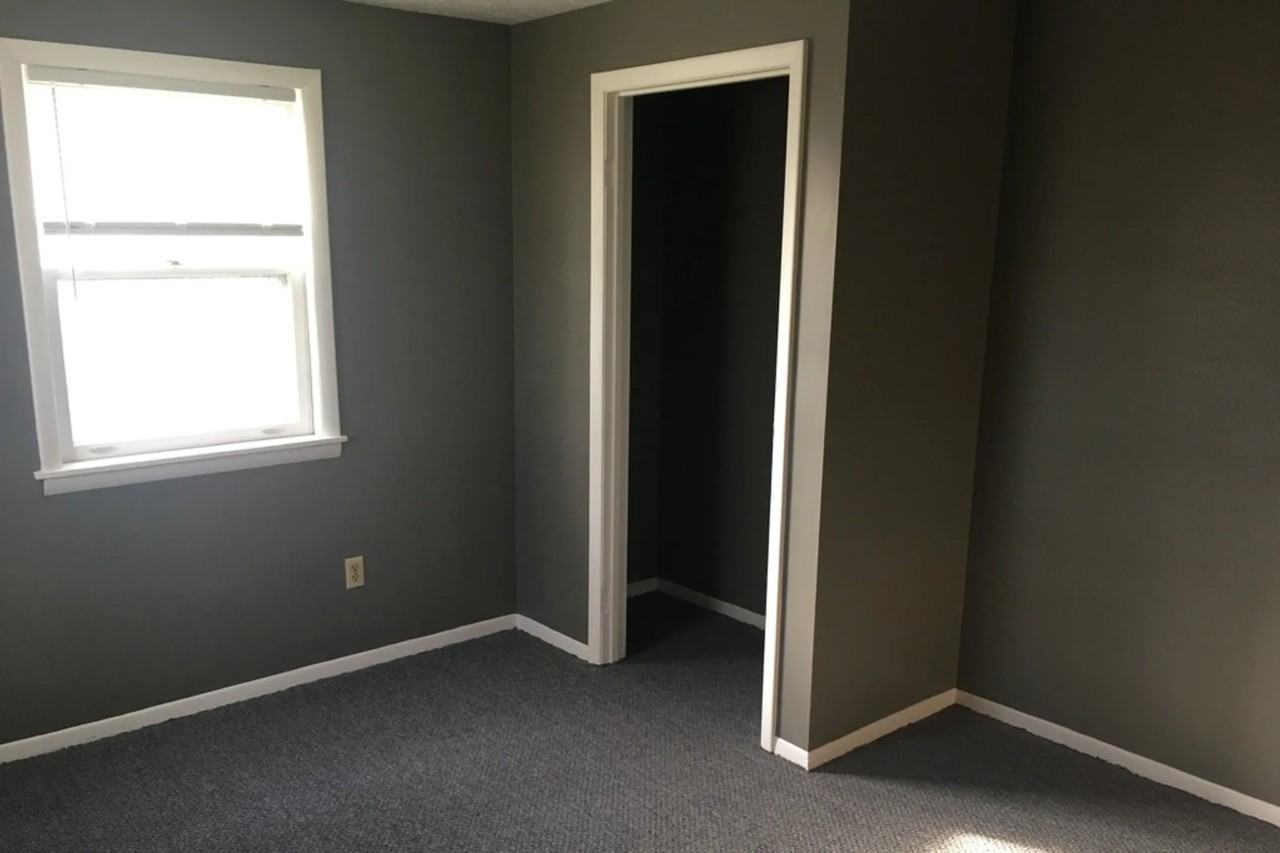 28 Franklin Street Unit Lower - Photo 3 of 10