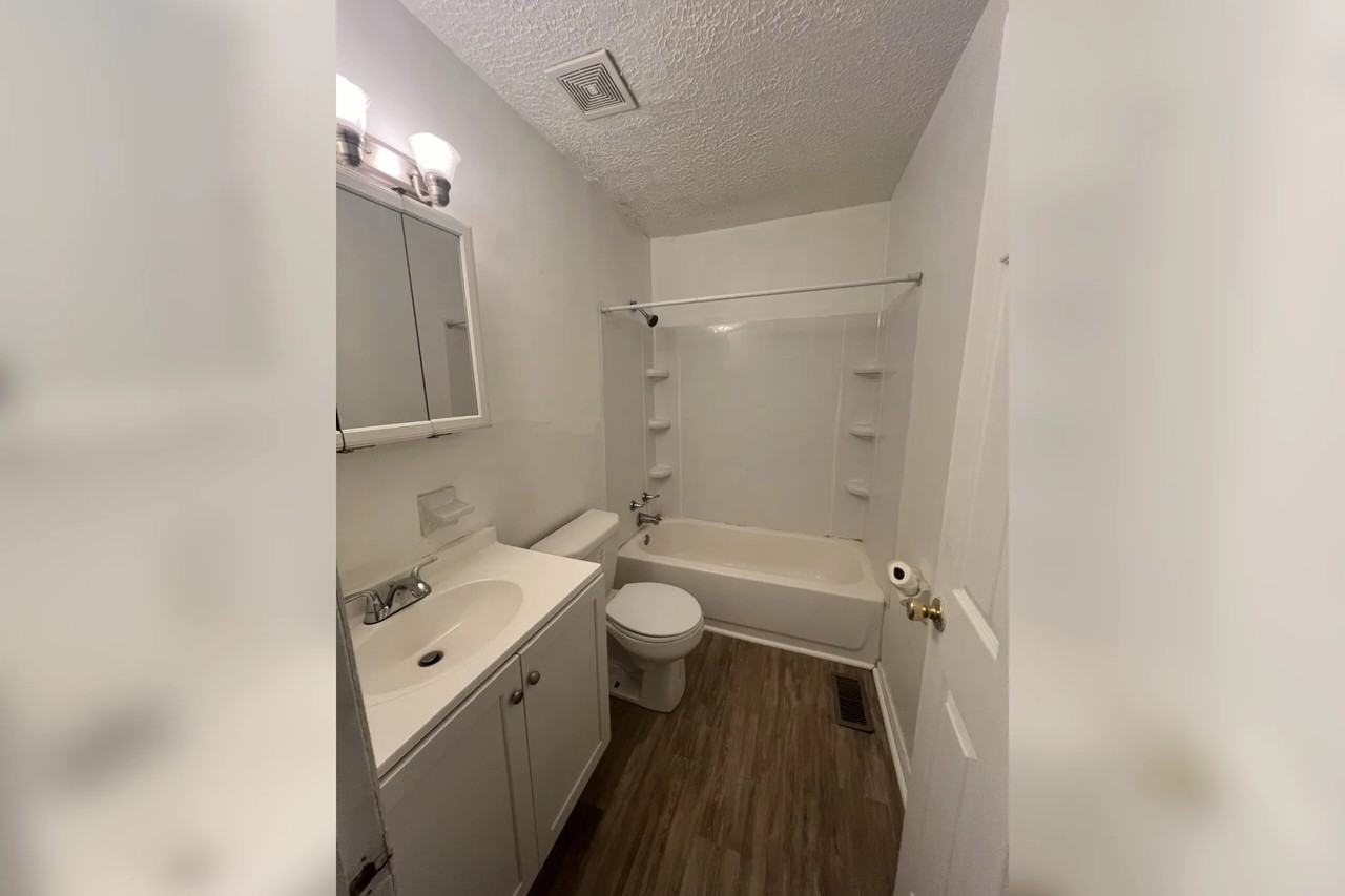 1241 Devon Ave Unit 1243b - Photo 3 of 12