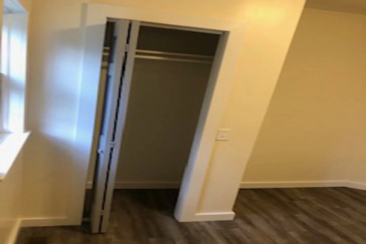 704 Milwaukee Rd Apt 3 - Photo 3 of 14