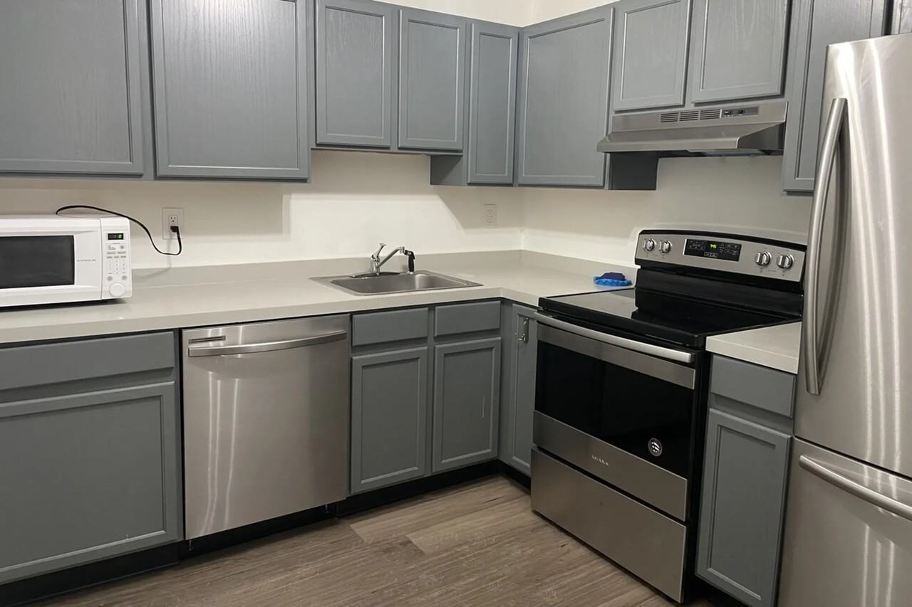 109 View Ct Apt 103 - Photo 2 of 8