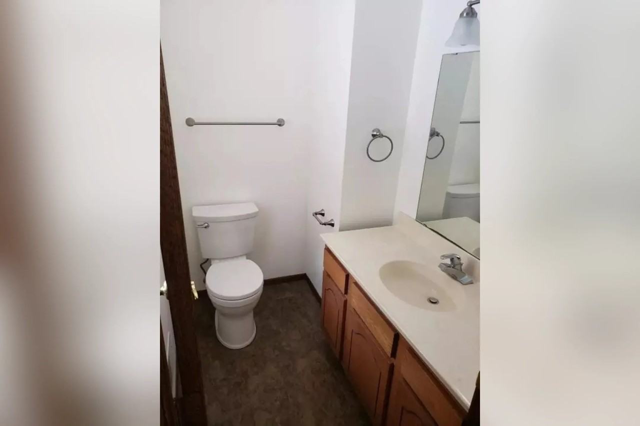 16205 Franklin Trl Se - Photo 3 of 12