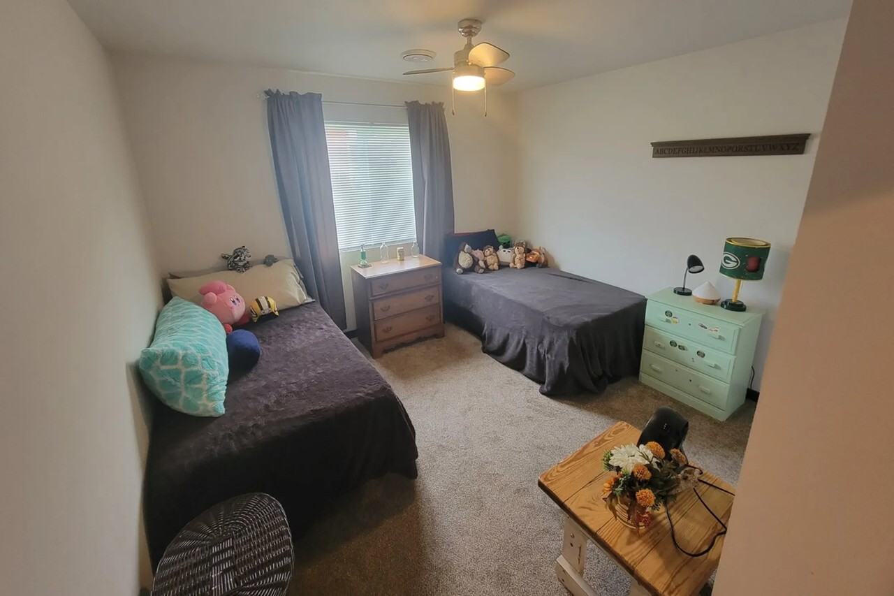 2622 Ridgewood St - Photo 2 of 13