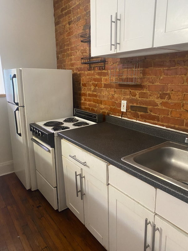 2834 N Calvert St #2F - Photo 5 of 8