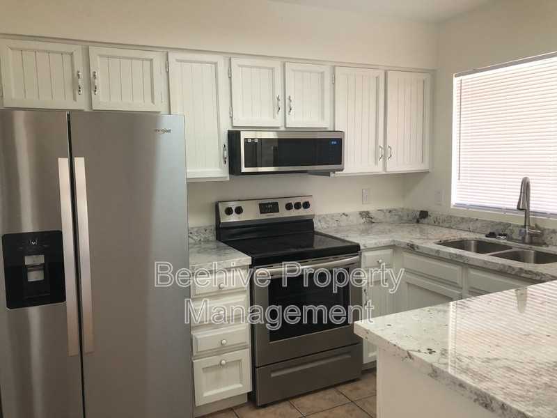 4022 E Pecan Rd - Photo 2 of 15