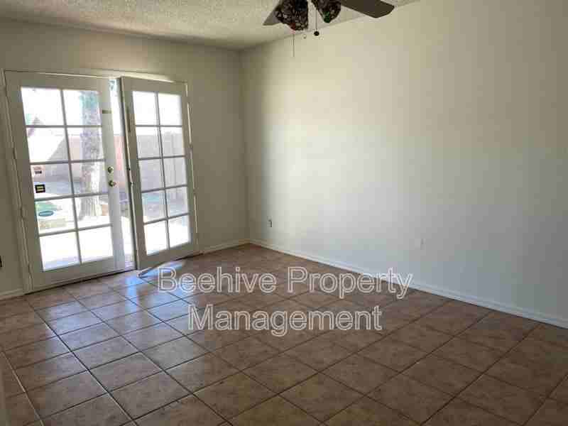 4022 E Pecan Rd - Photo 4 of 15