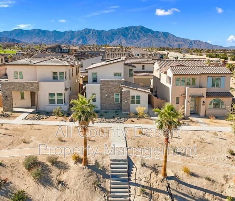 35944 Randall Ln - Photo 2 of 37