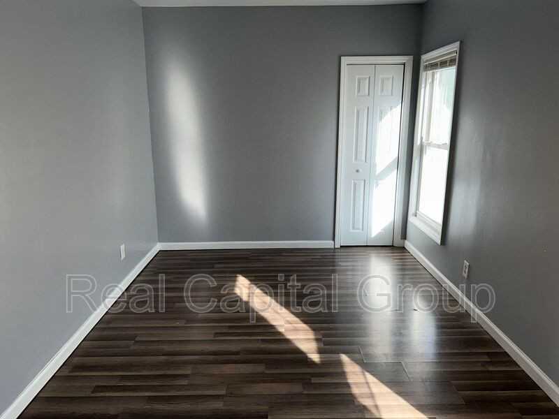 1724 Foster Ave #2ndFL - Photo 3 of 11