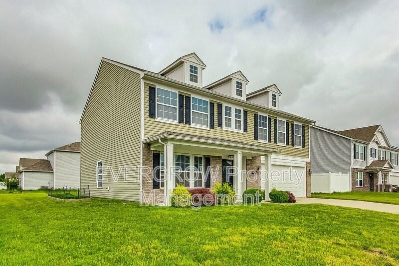 4678 Maplelawn Dr - Photo 2 of 47