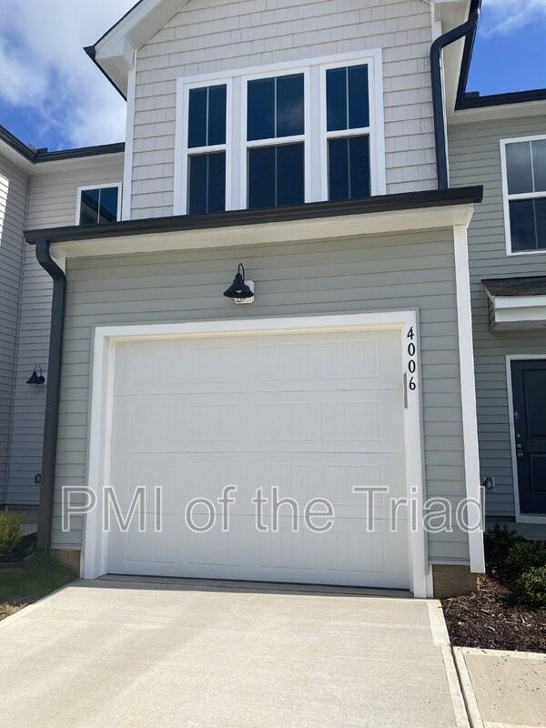 4006 Beckton Trl - Photo 2 of 31