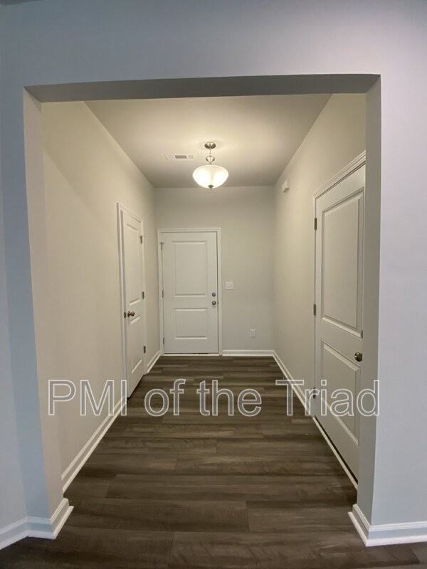 4006 Beckton Trl - Photo 3 of 31