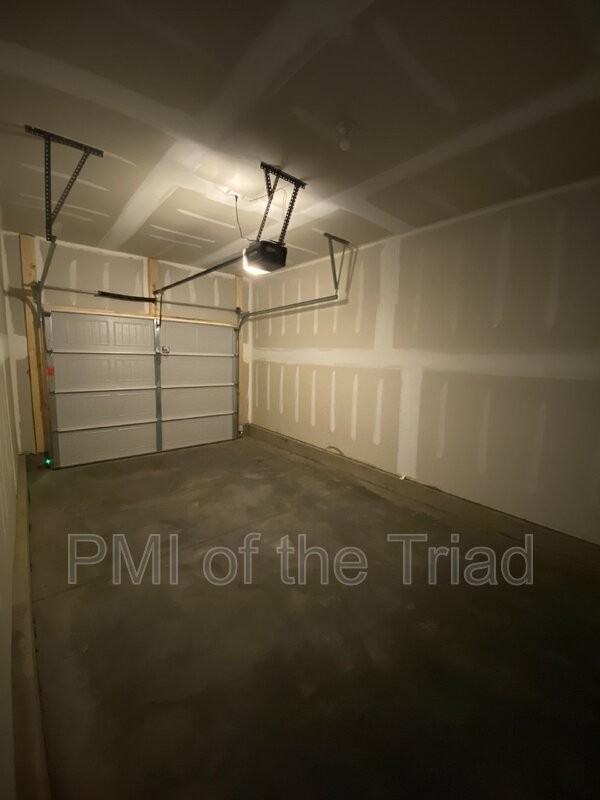 4006 Beckton Trl - Photo 6 of 31