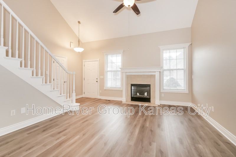 12 Nw 114th Ct - Photo 3 of 18