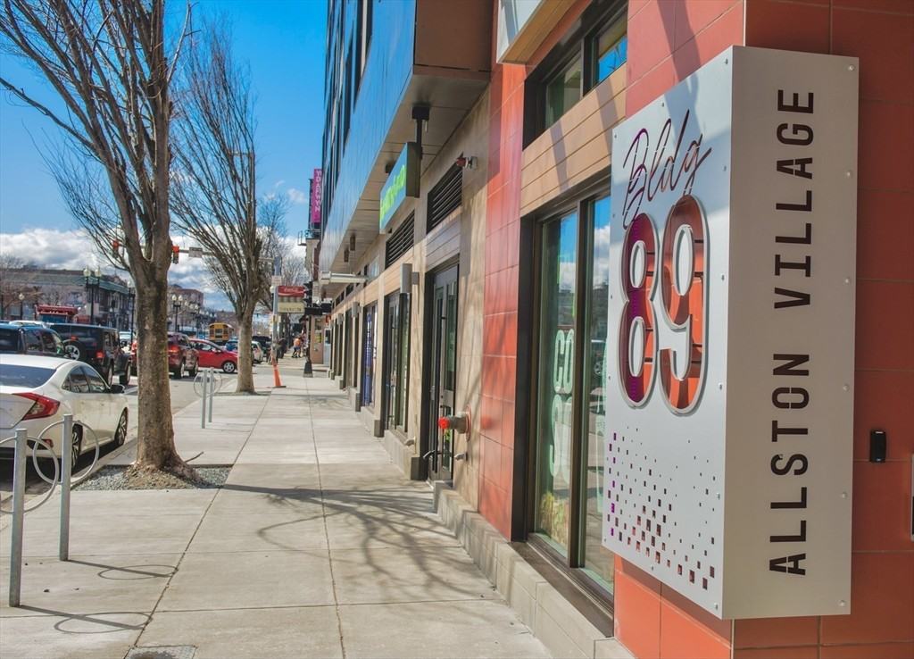 89 Brighton Ave #417