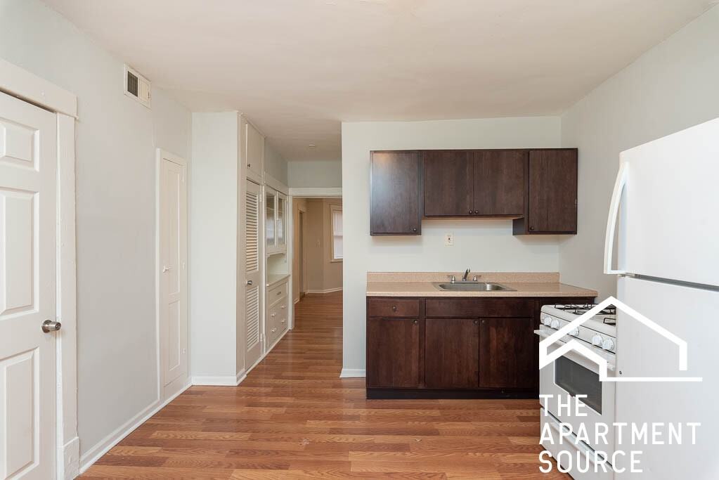 2026 N Kedvale Ave #G - Photo 4 of 22