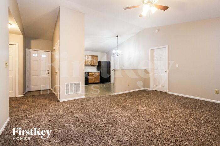 6159 Pinnacle Blvd - Photo 3 of 15