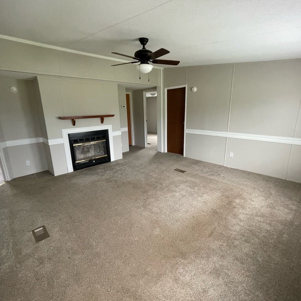 149- Green Acres MHP - Photo 4 of 9