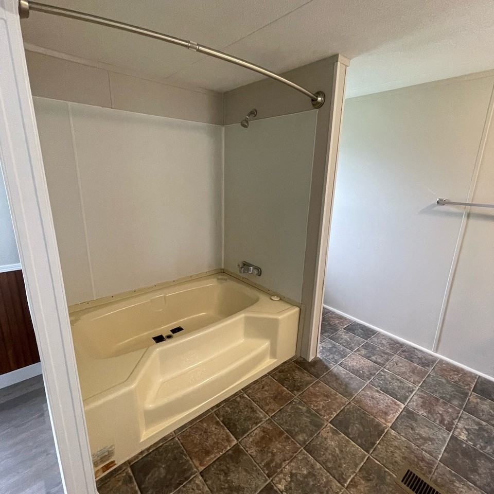 149- Green Acres MHP - Photo 7 of 9