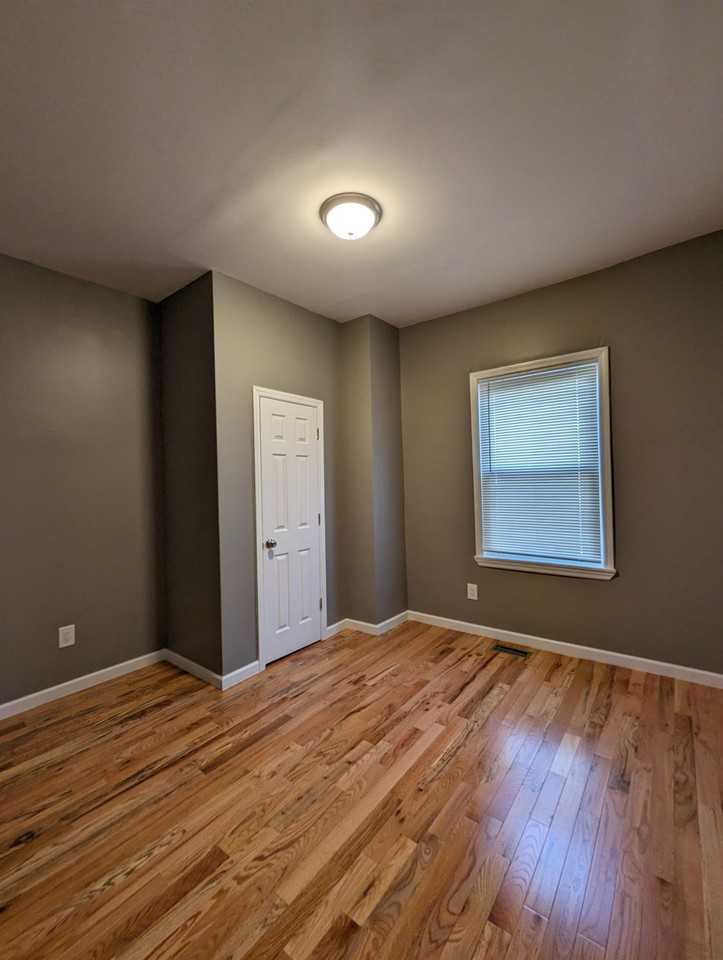 199 12th Avenue - Photo 4 of 9