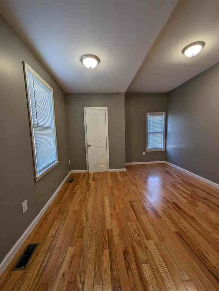 199 12th Avenue - Photo 6 of 9