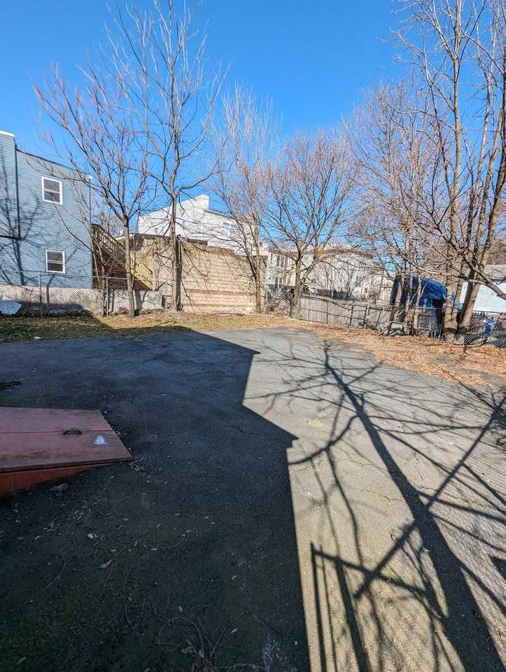 199 12th Avenue - Photo 7 of 9