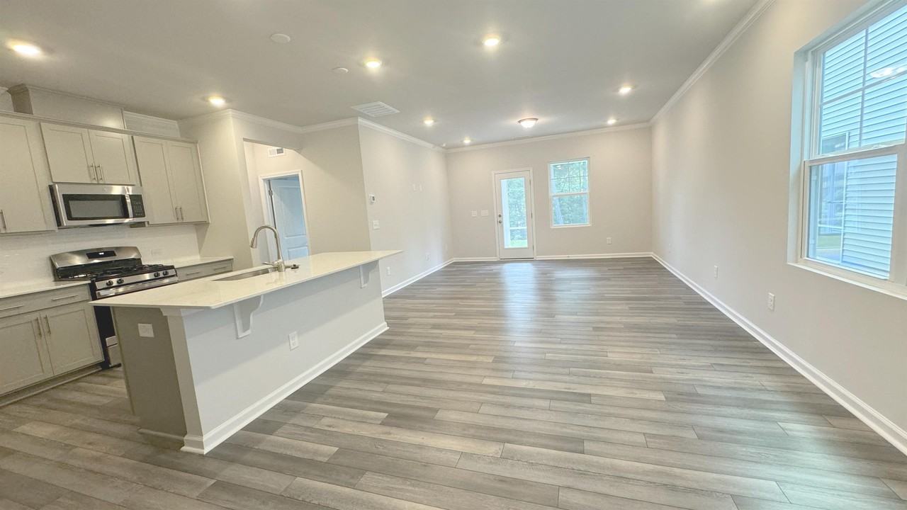 125 Red Robin Rd #1 - Photo 4 of 23