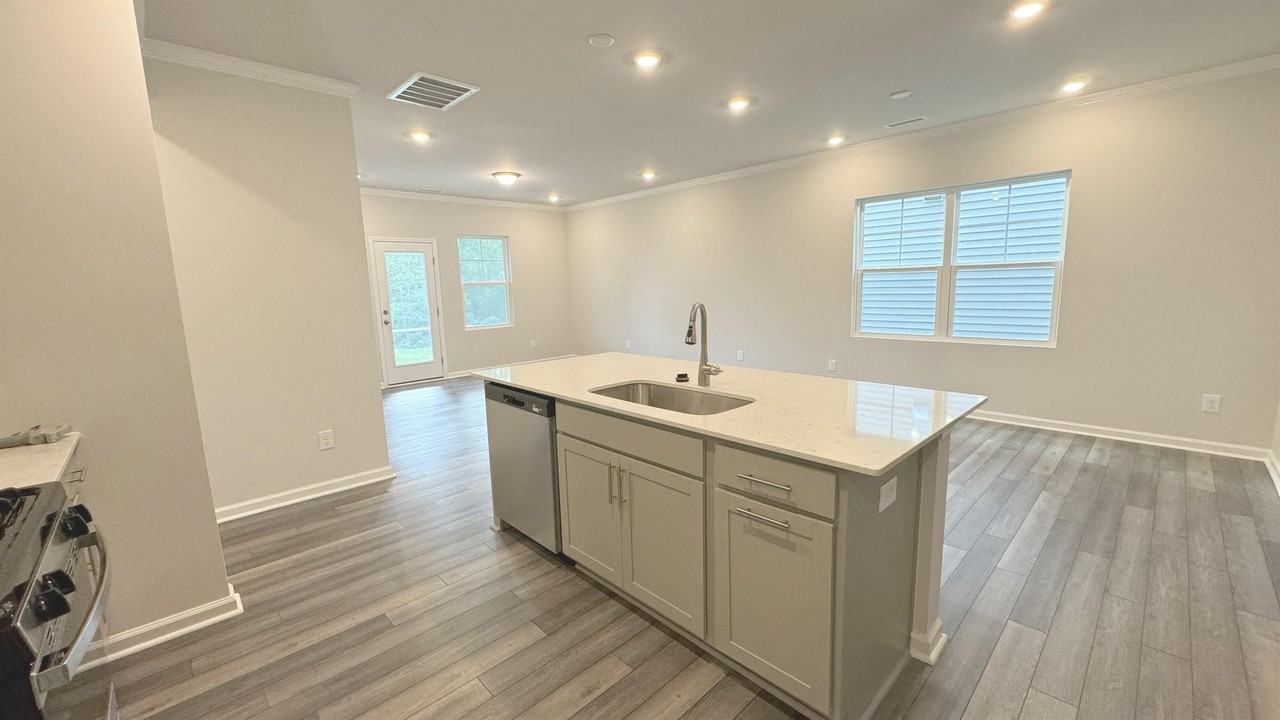125 Red Robin Rd #1 - Photo 7 of 23